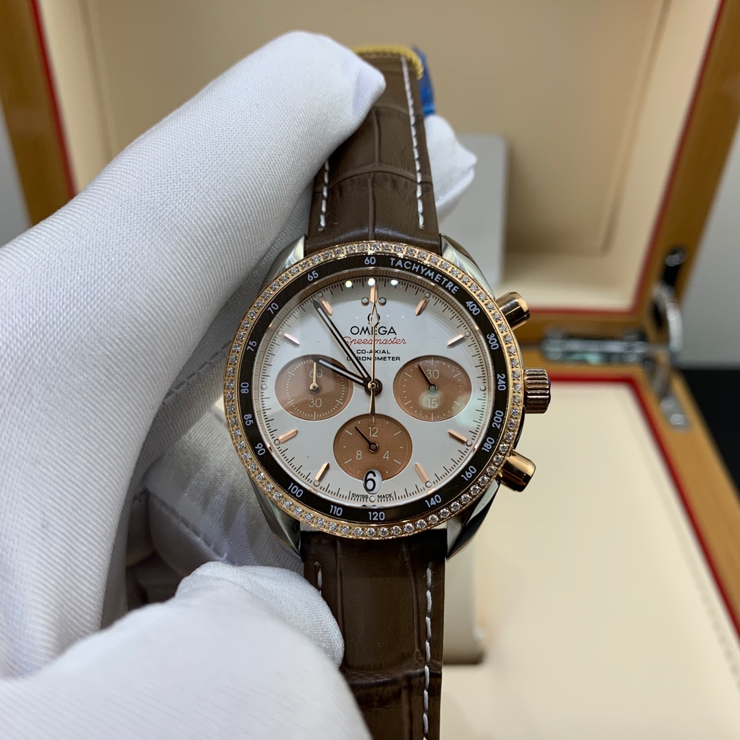 Omega 皇家 欧米茄超霸系列女款腕表