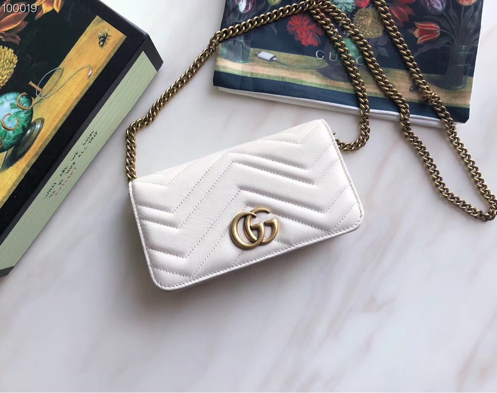 🔺GUCCI top-tier product, synchronized with the official store. GG Marmont bag features a soft structured shape with a top zipper. Hardware inspired by 70s archival design. Made of genuine cowhide leather. Style number 488426, cowhide/humanoid pattern, size 18x10.5x4.5. Item number 43606. image 1