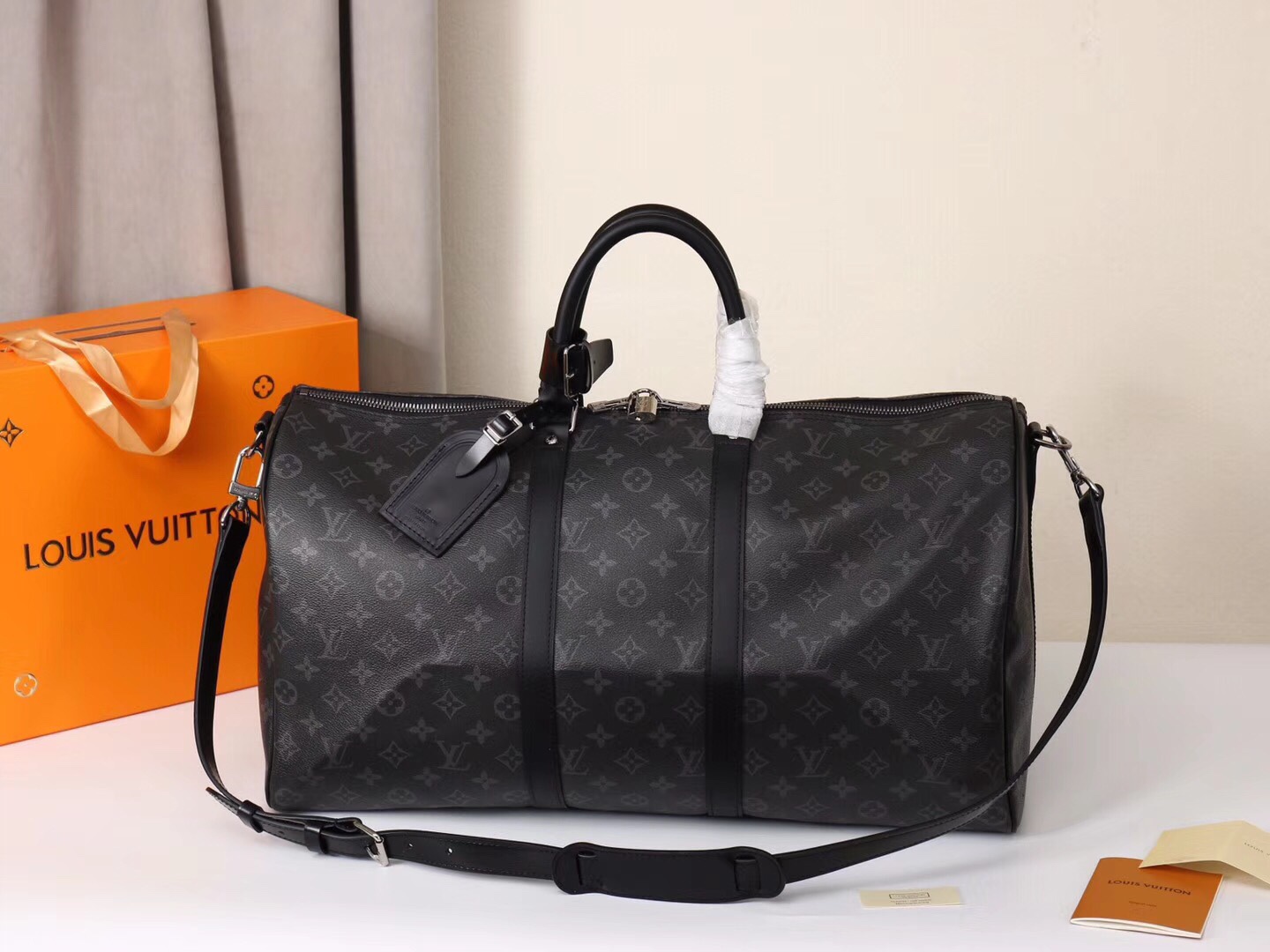 Louis Vuitton LV Keepall Travel Bags Black Grey Silver Epi Canvas Cowhide Fabric M40568