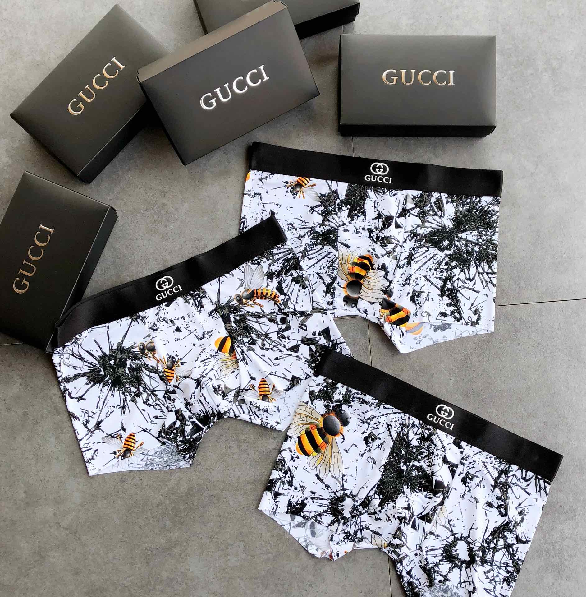  GUCCI 古奇 精美小蜜蜂 清新水墨风格 时尚男士内裤 采用高进口牛奶丝 轻薄透气丝滑舒爽健康 一片