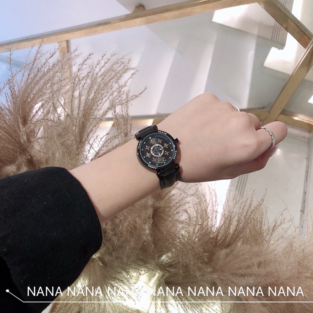 Louis Vuitton Monogram Flower Lady’s Wristwatch: Elegant and Symbolic Beauty in 32mm - 图片 3