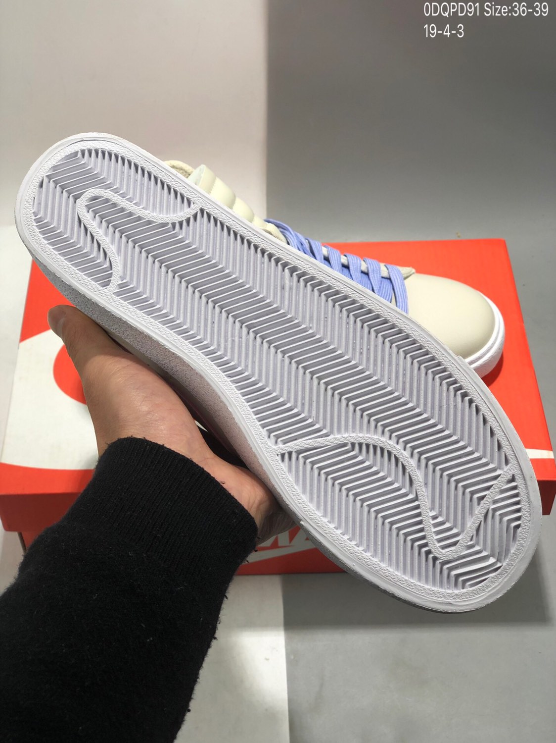 100<br /> Nike耐克开拓者blazer low mid REDEL复古板鞋 36-40火