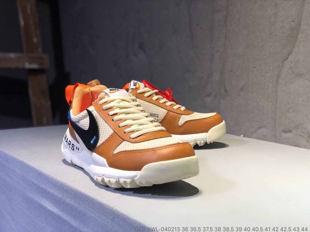 130  真标半码  <br />Nike Big Swoosh 宇航员联名款 QEP-YWL-040213 <br />尺码：36 36.5 37.5 38 38.5 39 40 40.5 41 42 42.5 43 44