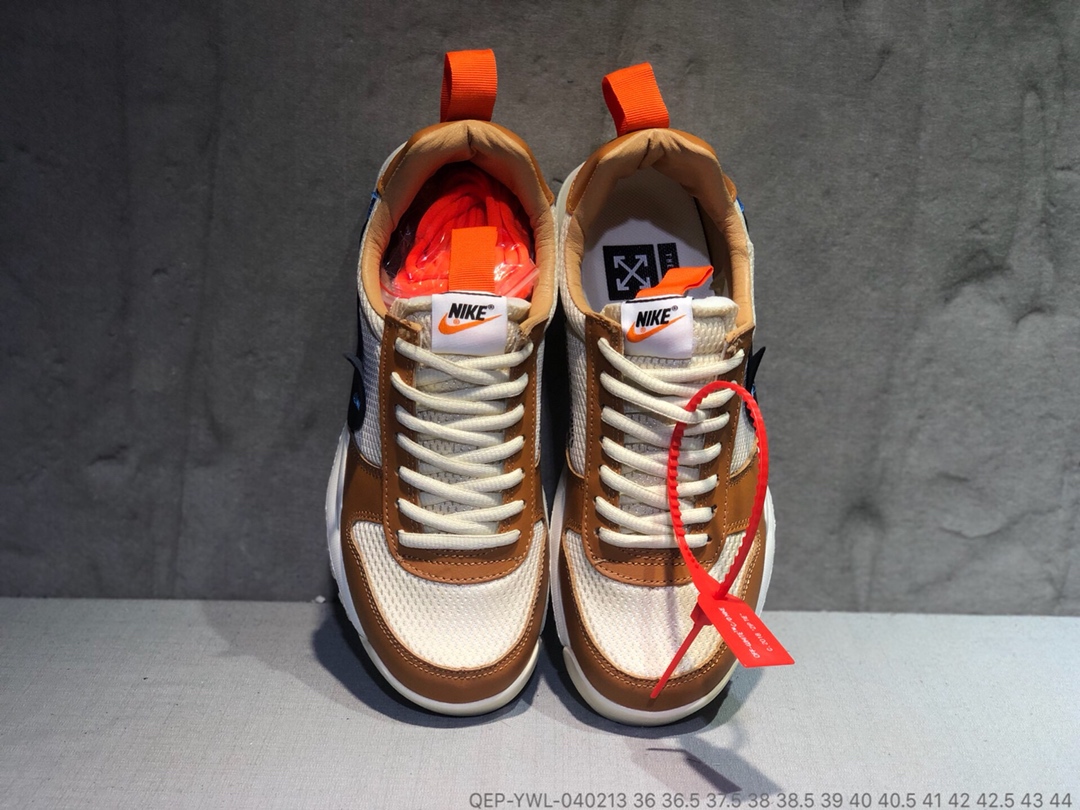 130  真标半码  <br />Nike Big Swoosh 宇航员联名款 QEP-YWL-040213 <br />尺码：36 36.5 37.5 38 38.5 39 40 40.5 41 42 42.5 43 44