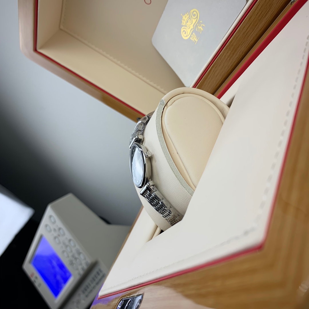 Longines 皇家 浪琴嘉岚系列女款 腕表