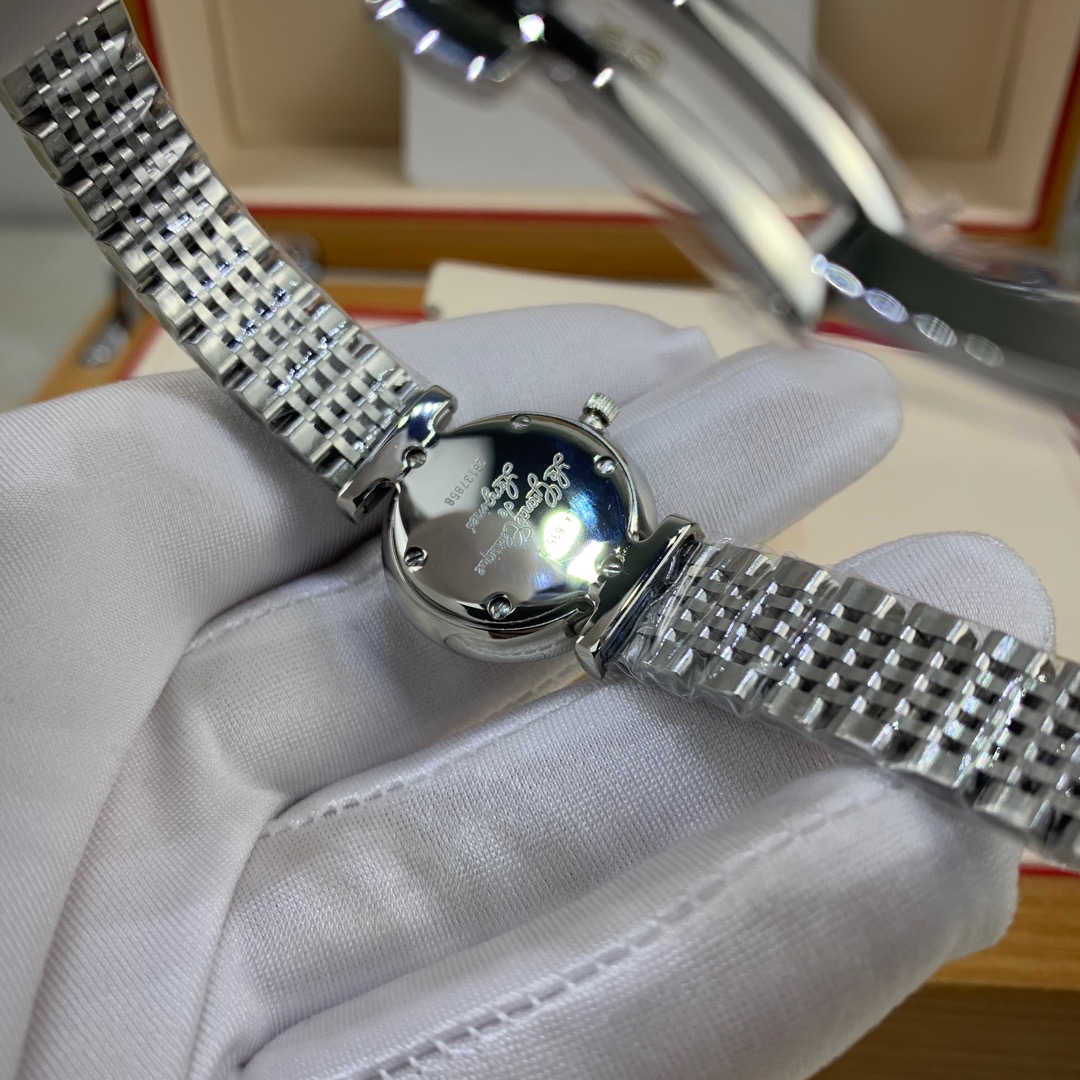 Longines 皇家 浪琴嘉岚系列女款 腕表