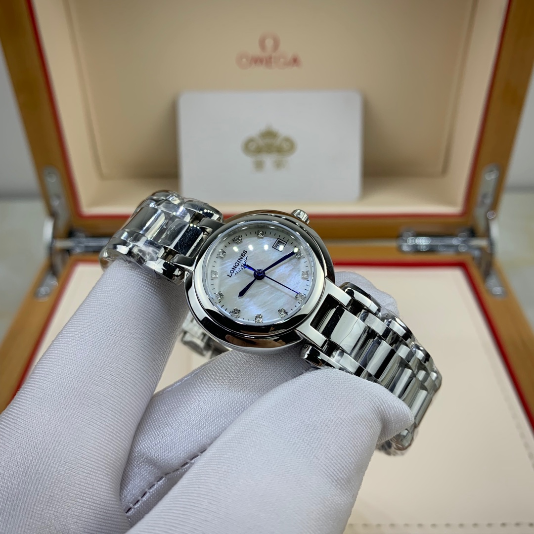 Longines 皇家 浪琴心月系列女款腕表