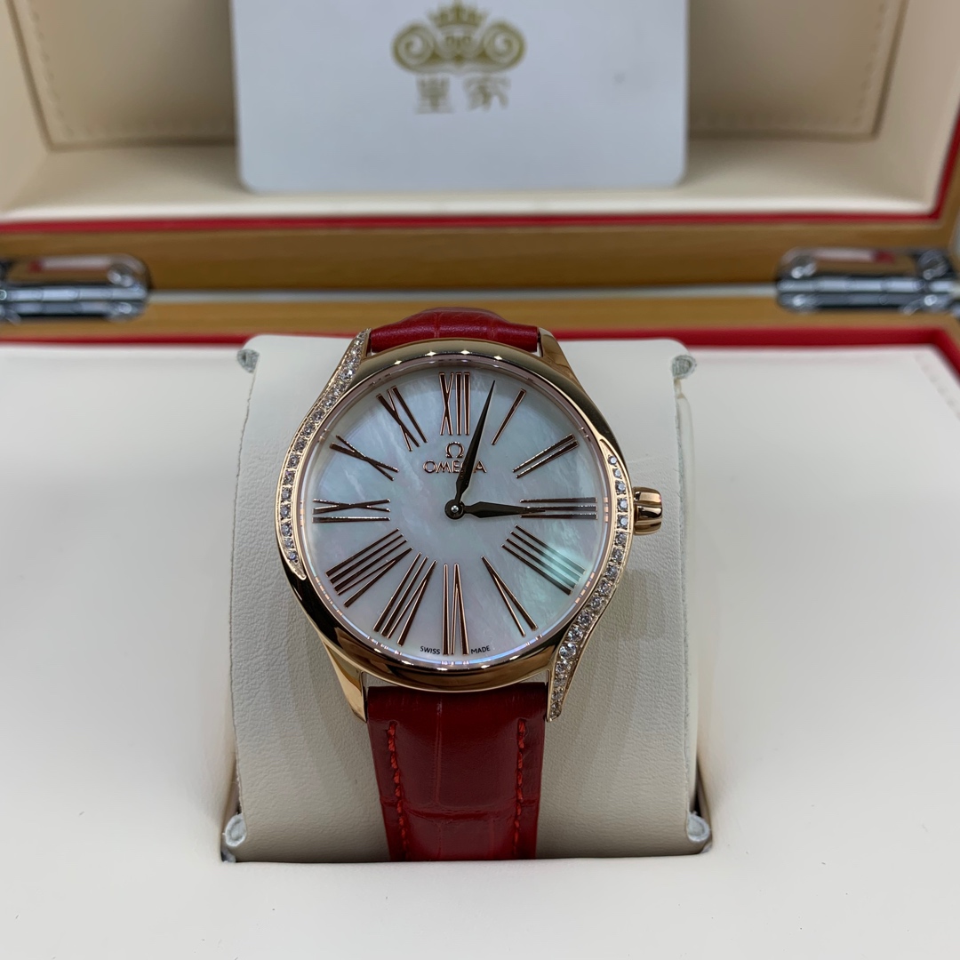 Omega 皇家 欧米茄蝶飞系列女款腕表