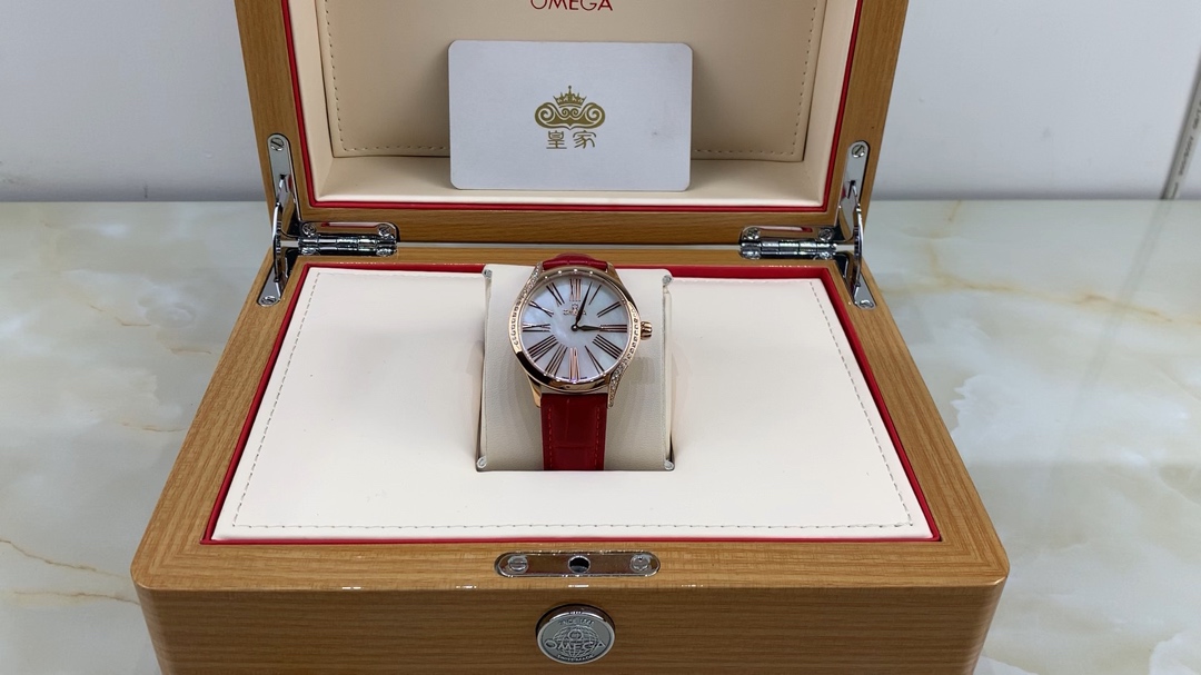 Omega 皇家 欧米茄蝶飞系列女款腕表视频欣赏