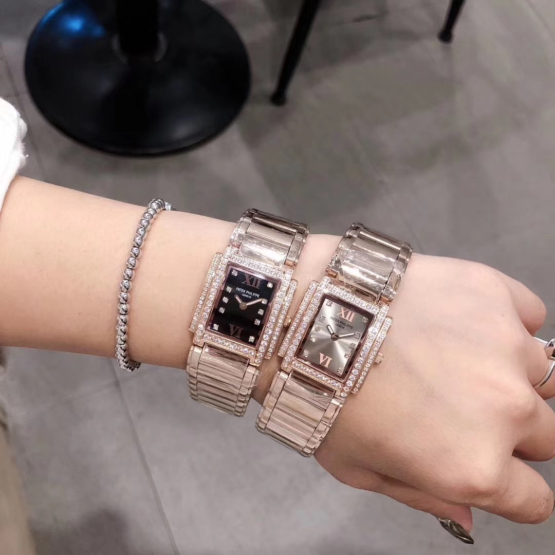 Patek Philippe 百达翡丽-Patek Philippe Twenty~4®系列 特别选取小巧的长方形表壳