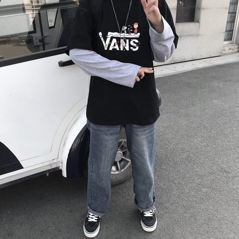 85 VANS联名史努比假两件，胸前卡通印花既新潮又不失活泼，黑灰配色宽松版型