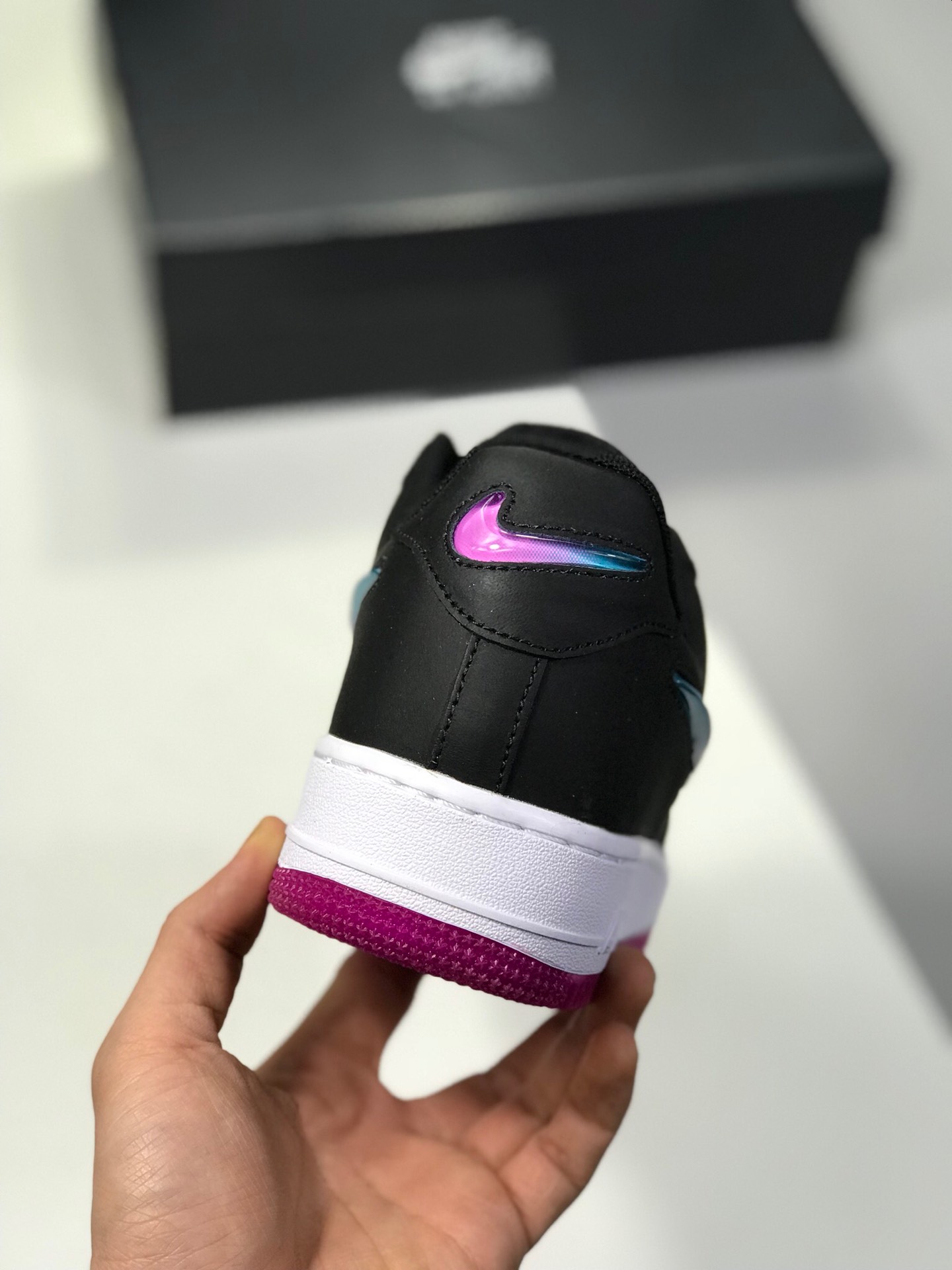 150  原价：180新版本纯原勾。头层空军果冻NIKE AIR FORCE 1 AF1 空军一号果冻男子低帮板鞋 AH6827-100