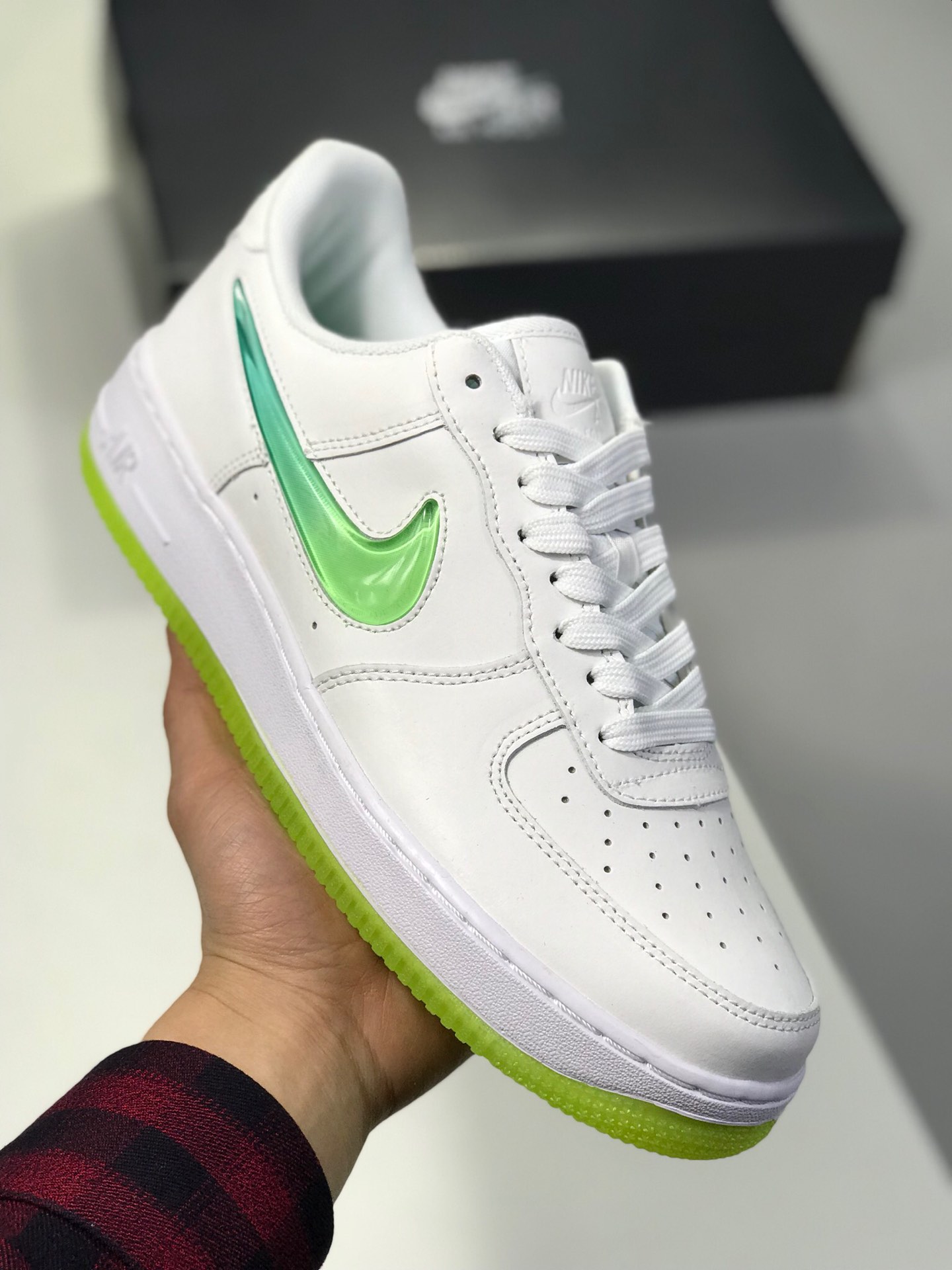 150。 原价：180新版本纯原勾。头层空军果冻NIKE AIR FORCE 1 AF1 空军一号果冻男子低帮板鞋