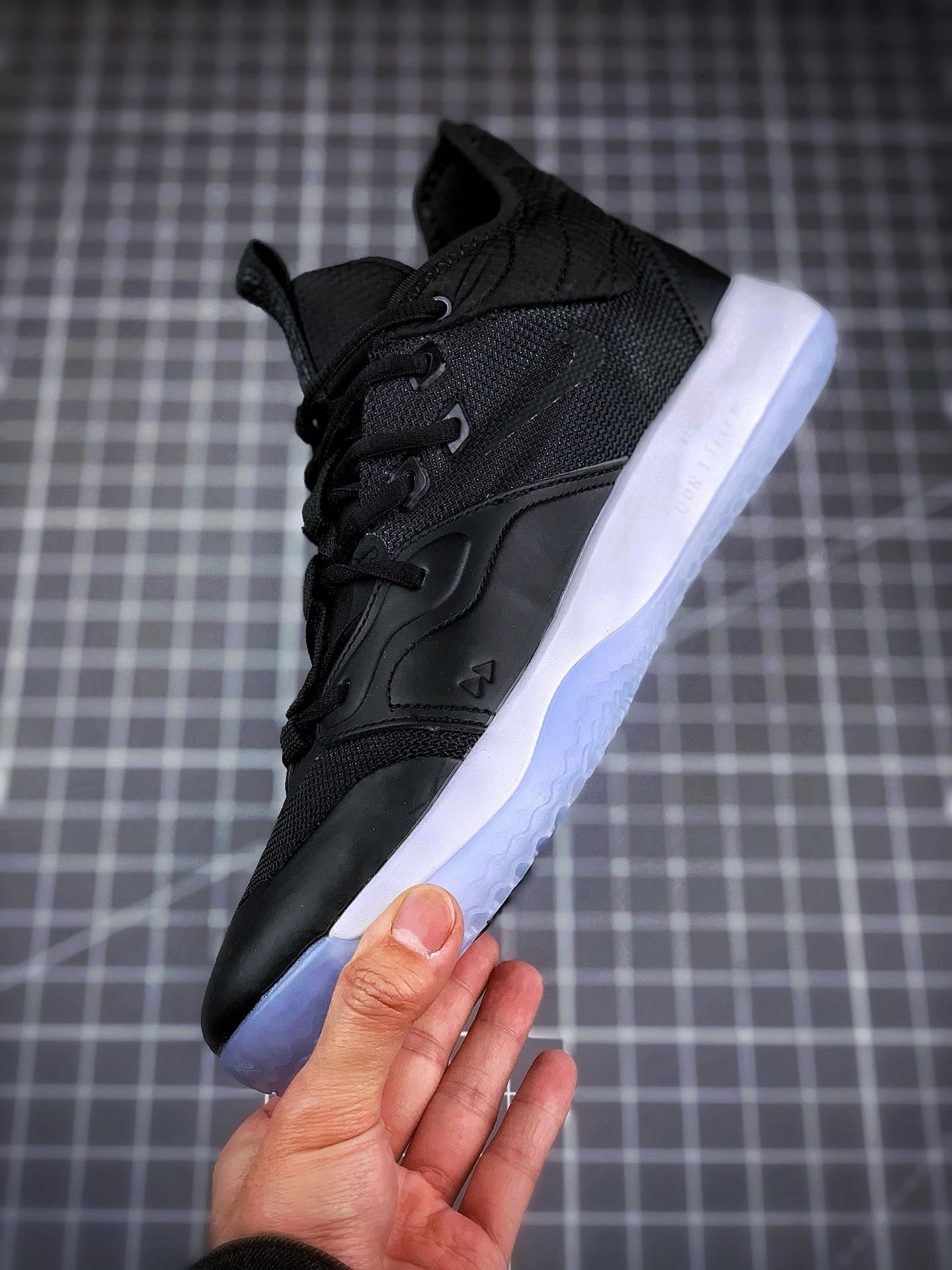 220Nike PG3 “Black” 黑白奥利奥 保罗乔治三代低调黑蓝装扮鞋身AO2608-001
