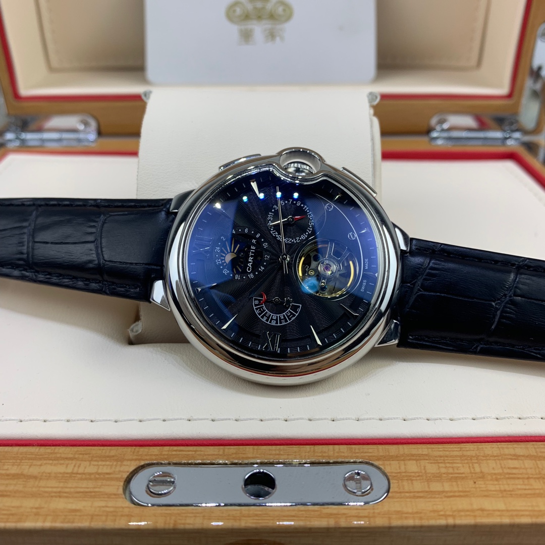 Cartier 皇家 卡地亚蓝气球系列男款腕表