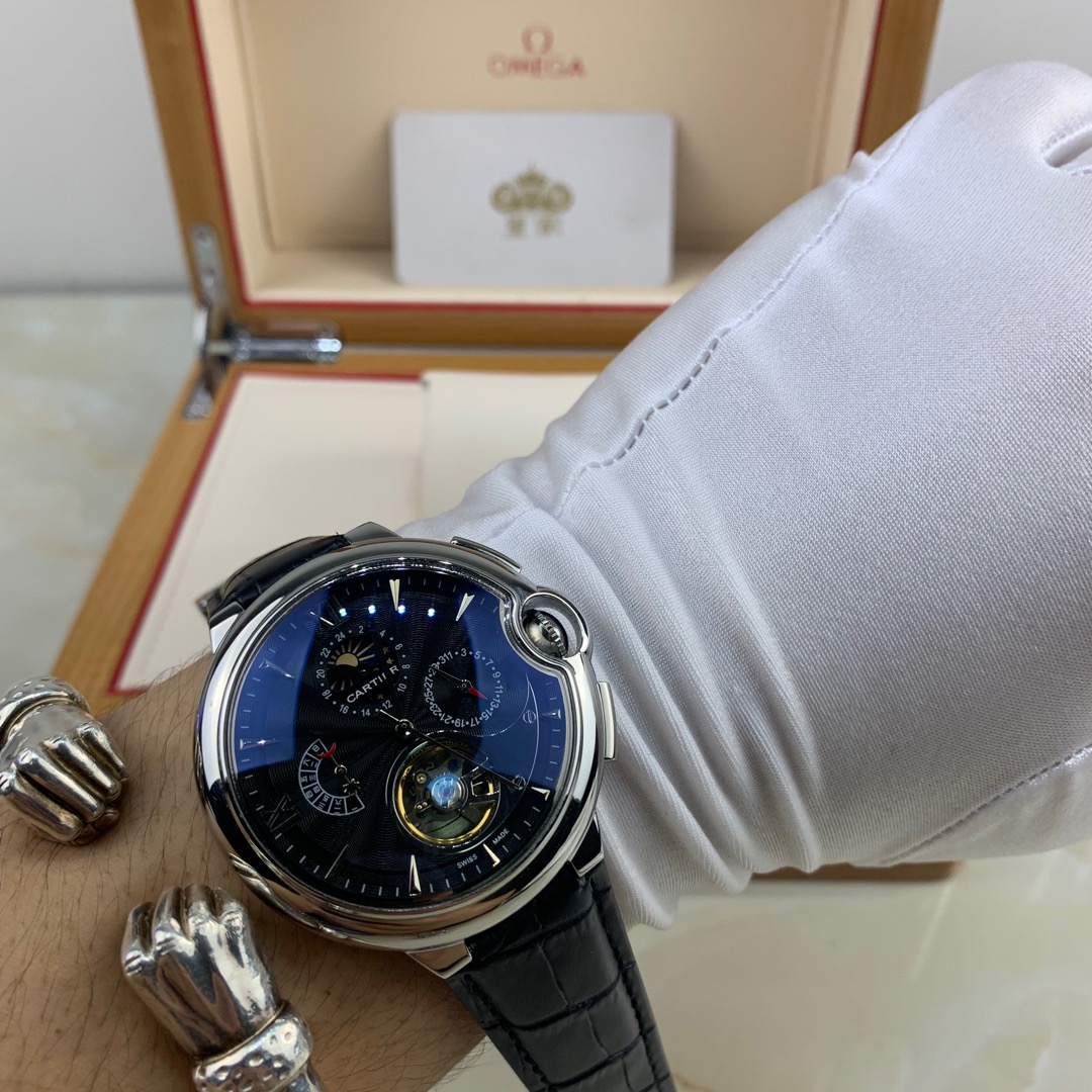 Cartier 皇家 卡地亚蓝气球系列男款腕表