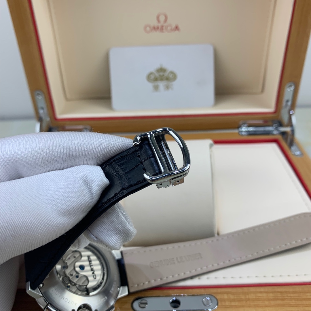 Cartier 皇家 卡地亚蓝气球系列男款腕表