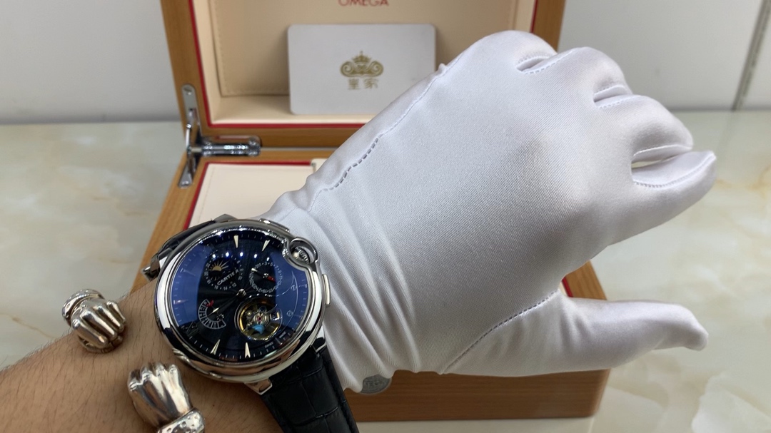 Cartier 皇家 卡地亚蓝气球系列男款腕表视频欣赏