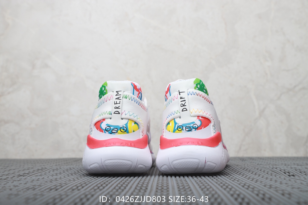 110  耐克Nike Wmns Nike Free En 2018 T-Shirt 联名款 赤足系列轻便跑步鞋！号码：36 36.5 37 38 38.5 39 40 40.5 41 42 42.5 43 44