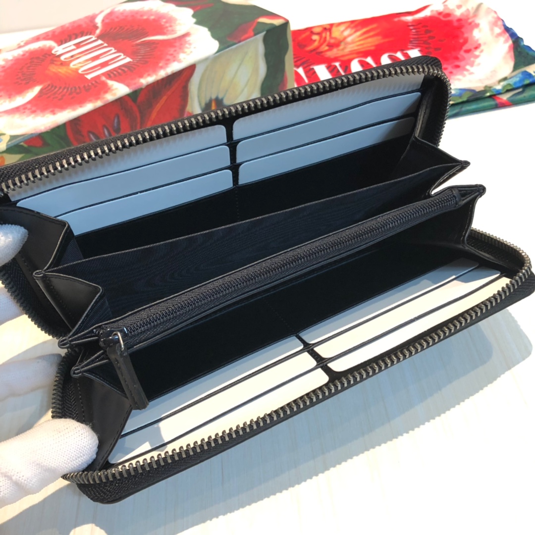 官网同步💋G家丝印图案拉链包系列👍🏻👍🏻12个卡片隔层和3个钞票隔层💋💋💋 款号：，尺寸：19×10.5