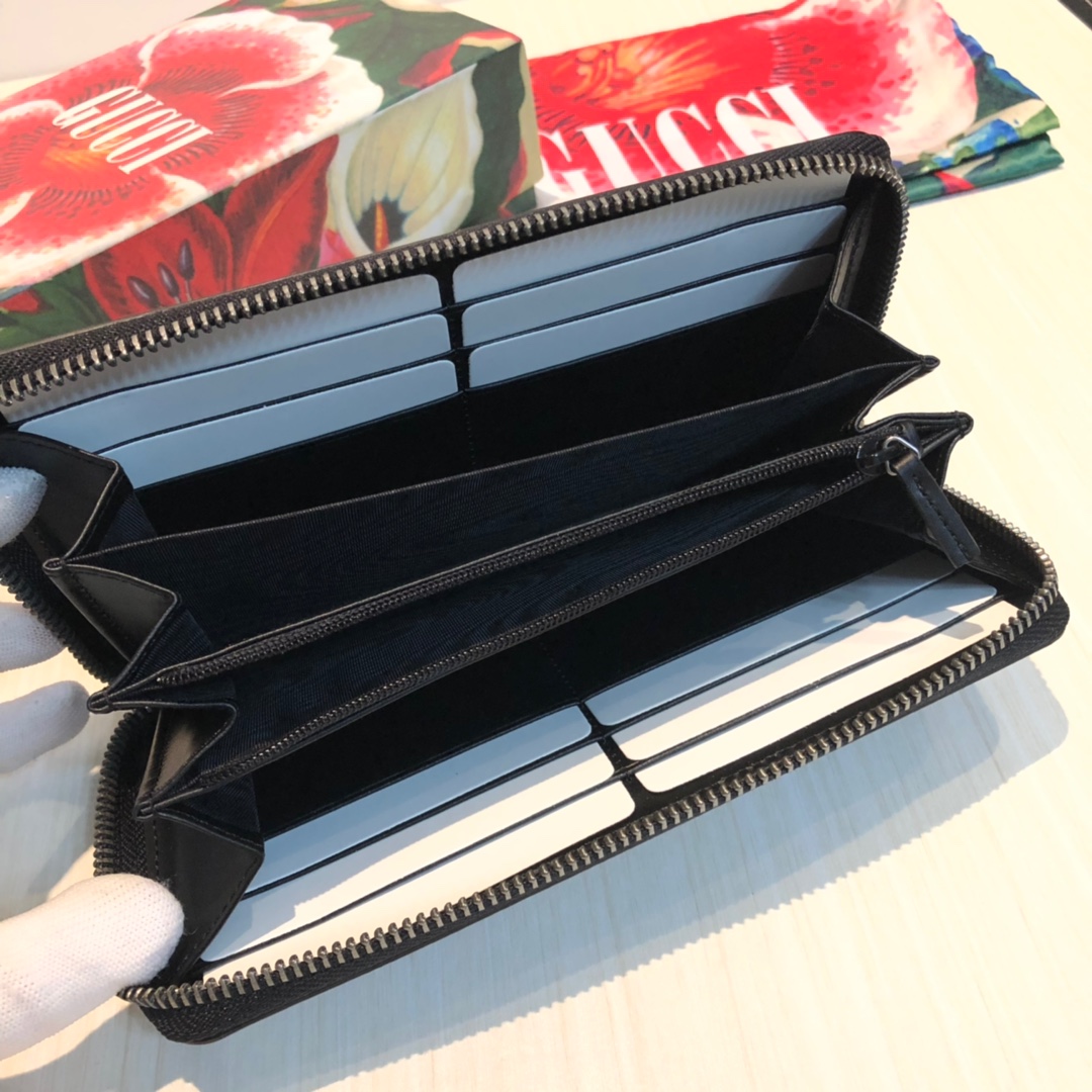 官网同步💋G家丝印图案拉链包系列👍🏻👍🏻12个卡片隔层和3个钞票隔层💋💋💋 款号：，尺寸：19×10.5