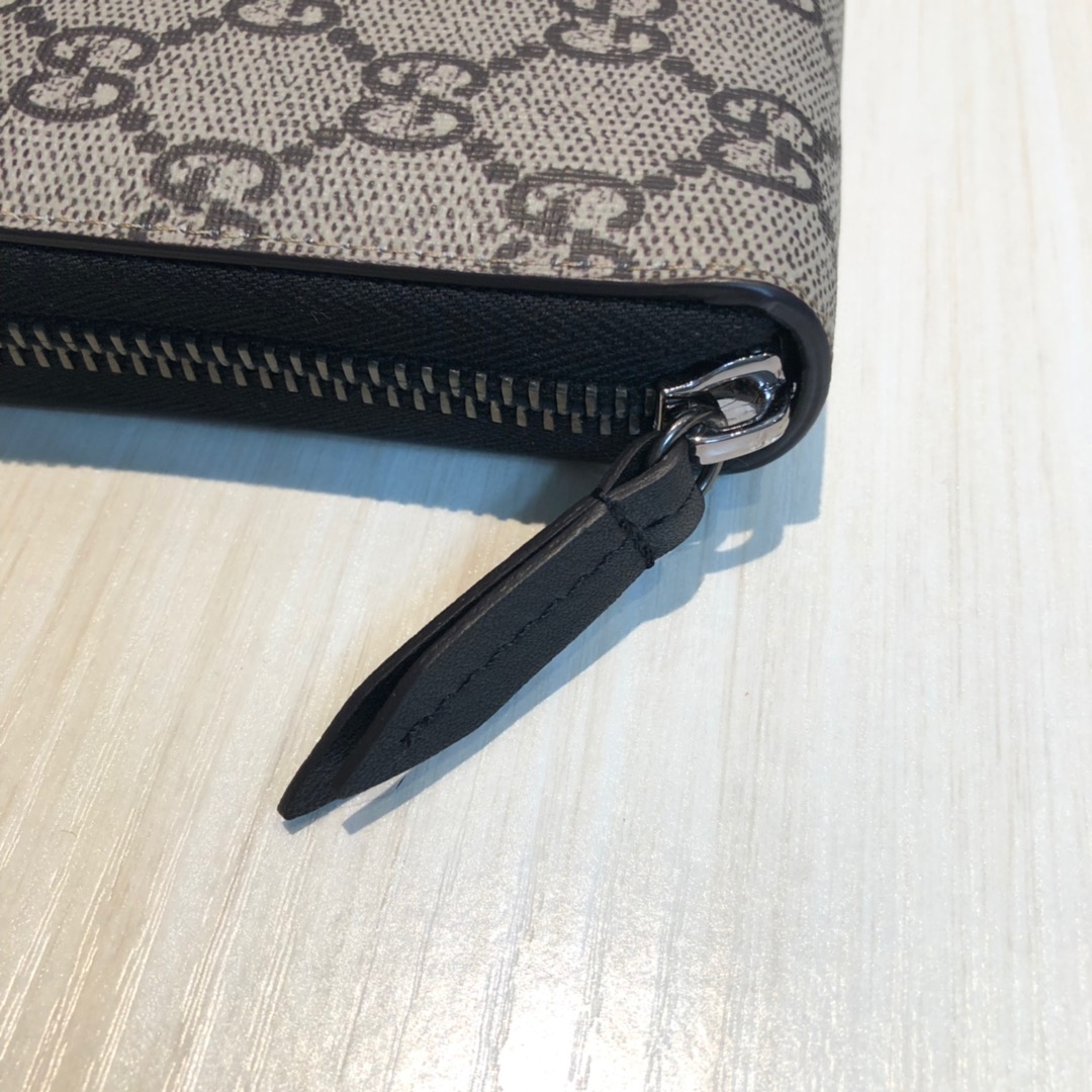 官网同步💋G家丝印图案拉链包系列👍🏻👍🏻12个卡片隔层和3个钞票隔层💋💋💋 款号：，尺寸：19×10.5