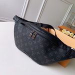 Louis Vuitton LV Discovery Belt Bags & Fanny Packs Black Monogram Eclipse Calfskin Cowhide Vintage Casual M44336