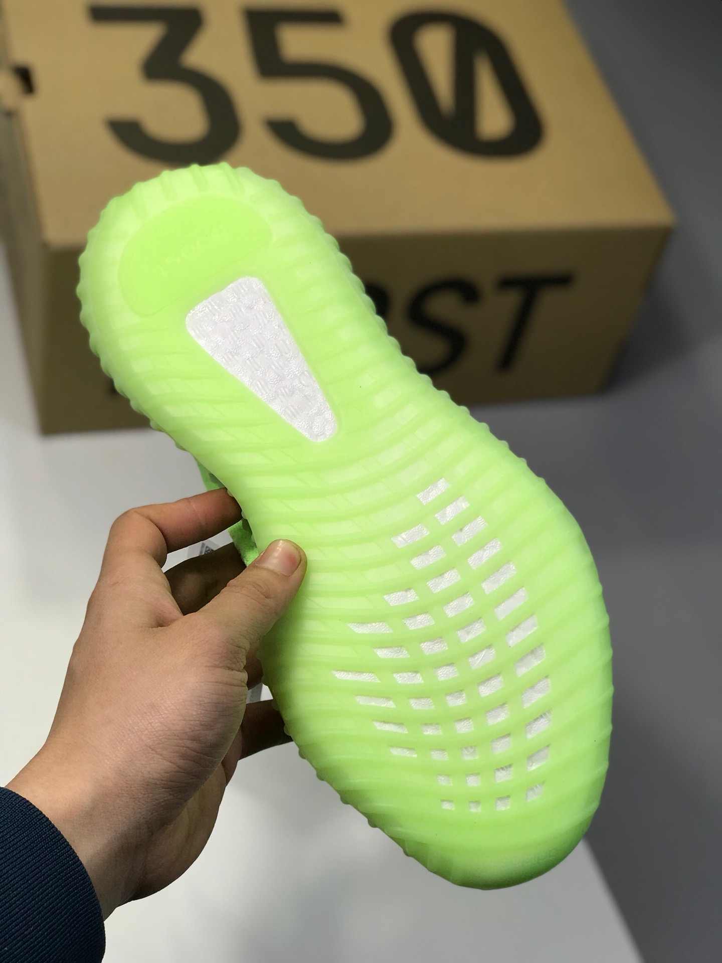 170独家新品Adidas Yeezy Boost 350 V2 ＂GID' 荧光绿 EG5293 椰子350荧光绿 YEEZY350