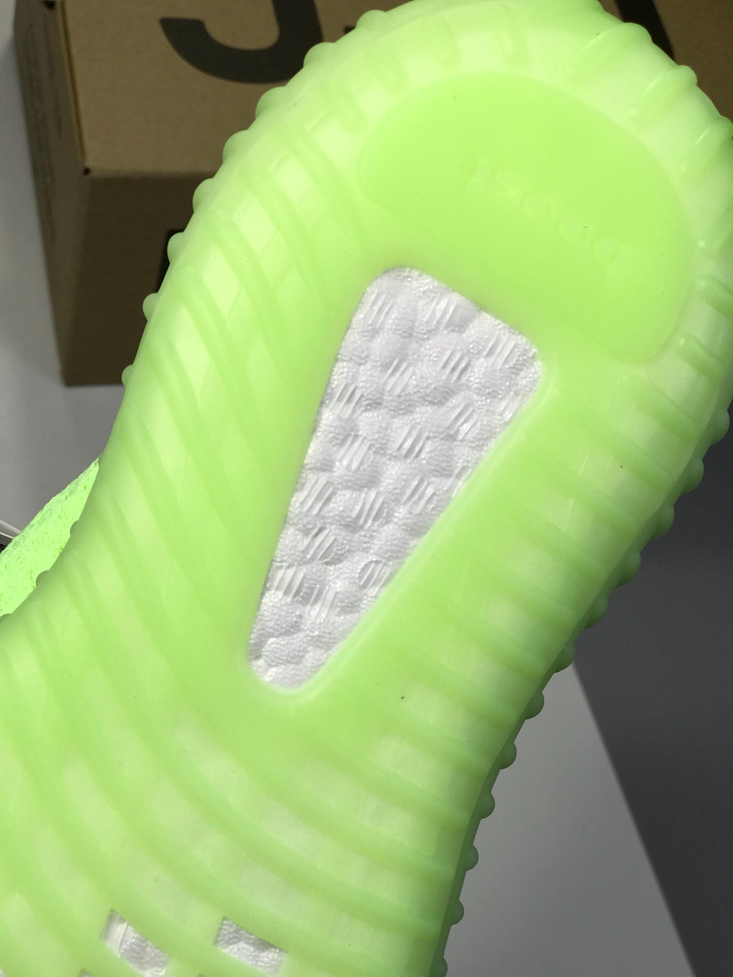 170独家新品Adidas Yeezy Boost 350 V2 ＂GID' 荧光绿 EG5293 椰子350荧光绿 YEEZY350