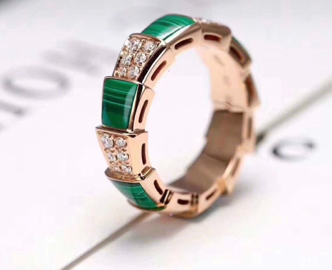NO:101396,BV Peacock Green Snake Ring Invincible Eyes and Double-row Diamonds!  More flash size 5#6#7#8# Sizes 5#6#7#8# Bulgari ring, bottega veneta, bvlgari,ring19860909BV 孔雀绿 蛇戒 养眼无敌 双排钻哦！更闪 尺寸5#6#7#8#尺寸齐,宝格丽戒指,bottega veneta,bvlgari,ring,Jewelry