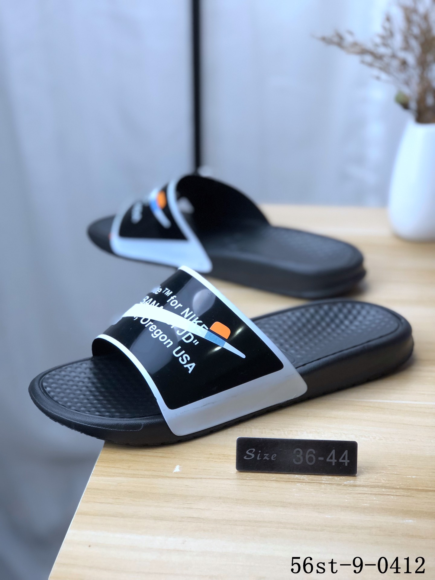 55！Nike OFF-WHITE x Nike BENASSI DUO ULTRA SLIDE 夏季休闲沙滩拖鞋！56st-9-0412