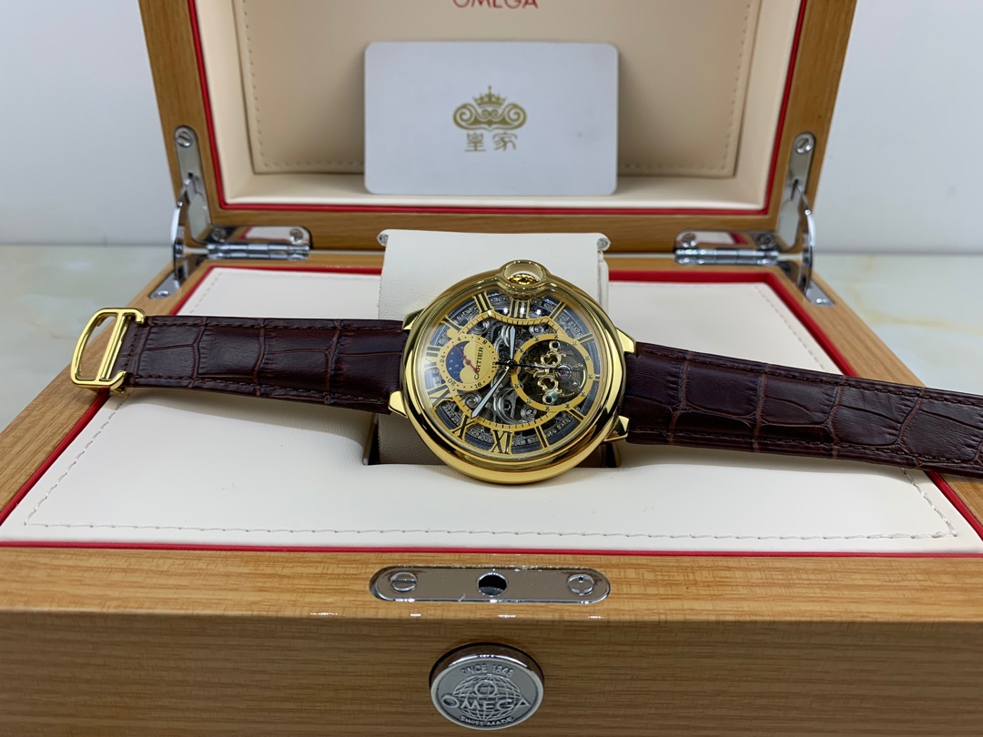 Cartier 皇家 卡地亚蓝气球月相飞轮镂空男款腕表