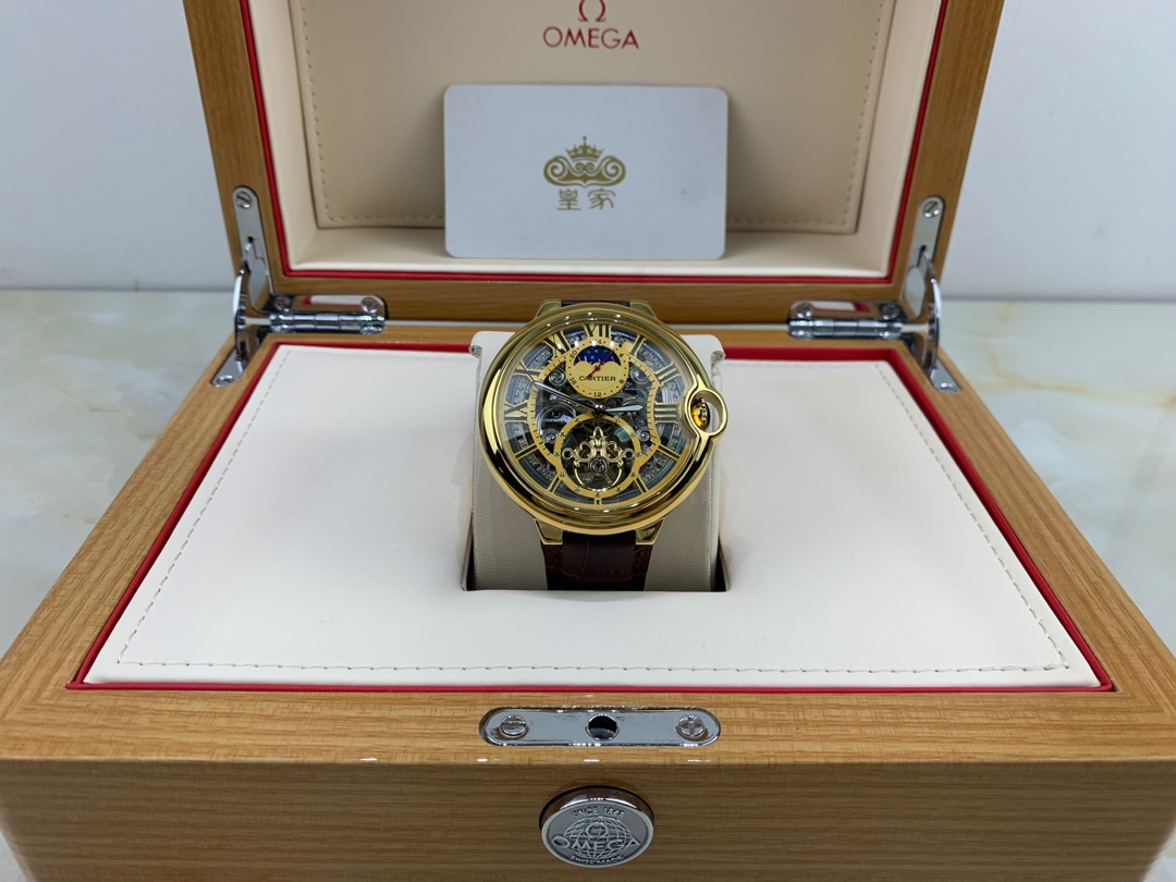 Cartier 皇家 卡地亚蓝气球月相飞轮镂空男款腕表