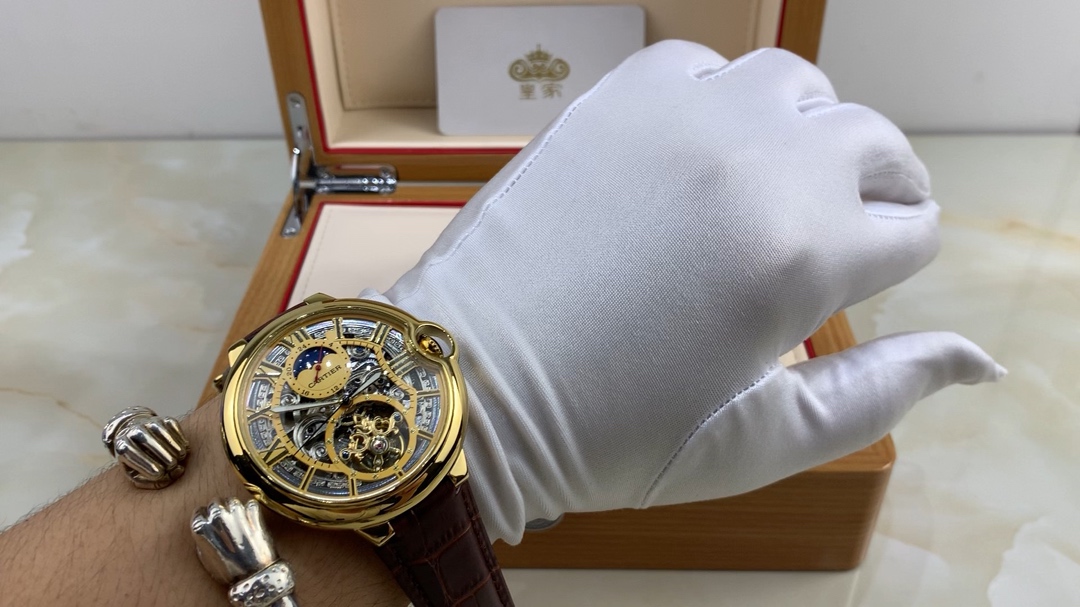 Cartier 皇家 卡地亚蓝气球月相飞轮镂空男款腕表视频欣赏