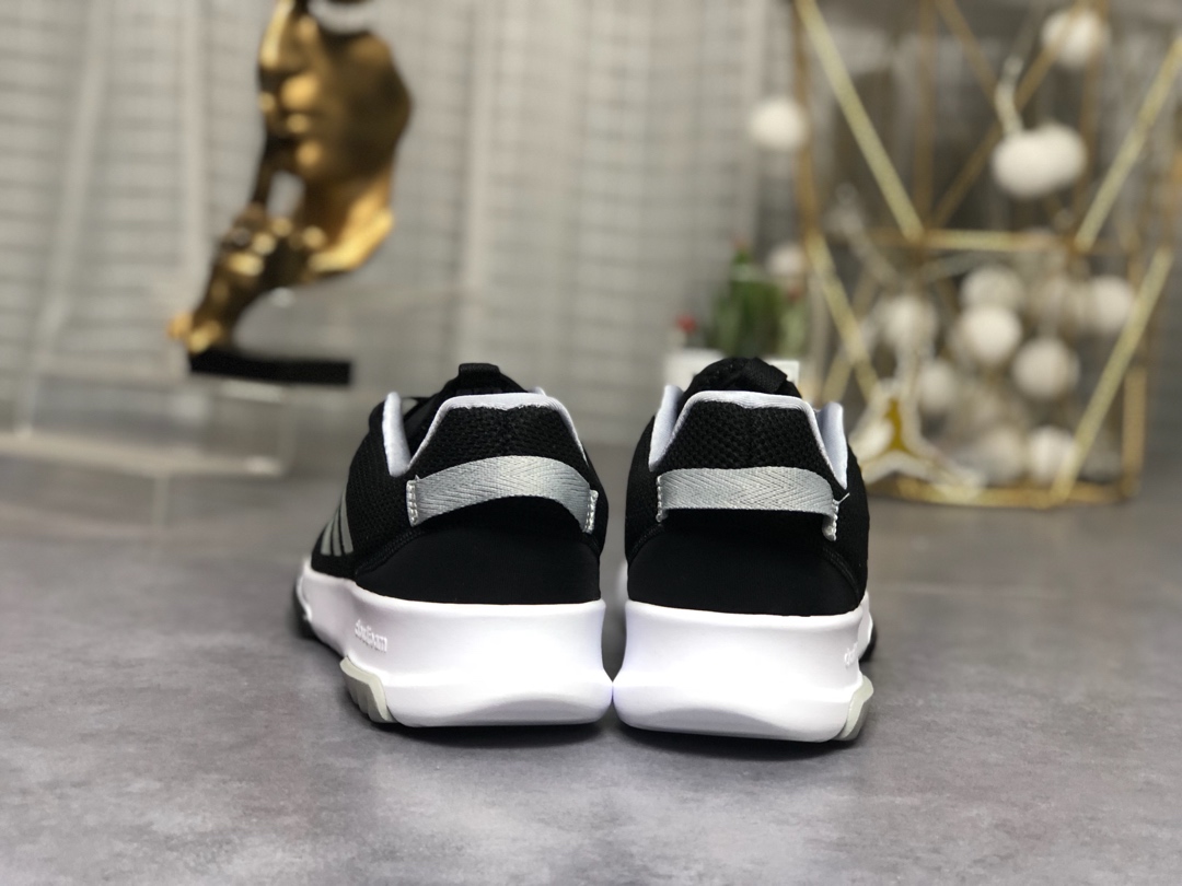 95。Adidas Cf Racer Tr 网面跑鞋