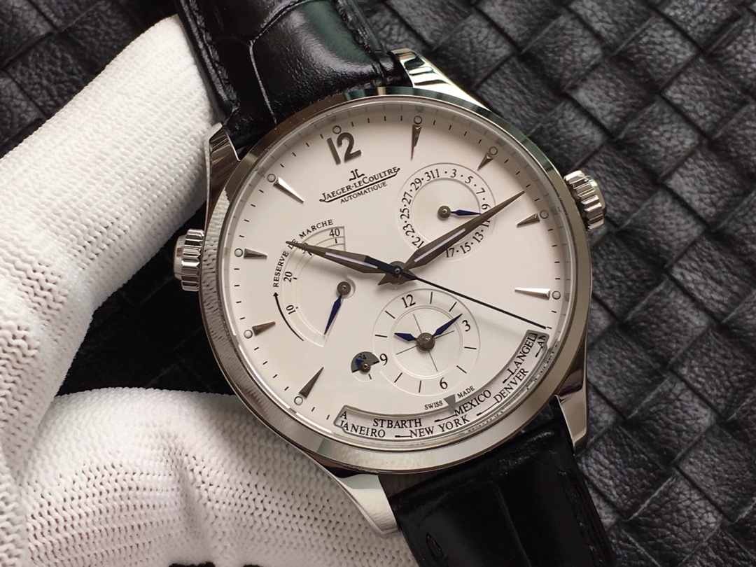 NO:150811,Produced by TWA [the highest version in the market] JL Jaeger-LeCoultre, all the big names call it a big ugly. In fact, it gives it a high praise. On taste and appearance, it plays an important role in the watch industry. No matter how you wear it, you will have a long face. Various tastes are displayed. Master Geographician Master Series Q1428421 Replica New upgrade Multi-function watch Upgraded Cal.939A movement The polishing effect is closer to the original. Upgraded axle. Automatic pyro is gold-edged. The literal pattern is clear. Function date display. Dual time zone. Power reserve display. 316L stainless steel. 42mm original folding buckle., jaeger-lecoultre19860909TWA出品【市场最高版本】JL积家 各路大咖都叫它大丑 其实赋予的是极高赞美 论品味与外观 在钟表界有着举足轻重的地位 戴出去怎么都是长脸 各种彰显品味 Master 地理学家大师系列 Q1428421 复刻版全新升级 多功能腕表 升级Cal.939A机芯 打磨效果更近原装 升级轴 自动陀为玫金边 字面纹路清晰 功能日期显示 双时区 动力储备显示 316L精钢 42mm 原装折叠扣,,jaeger-lecoultre,Watch