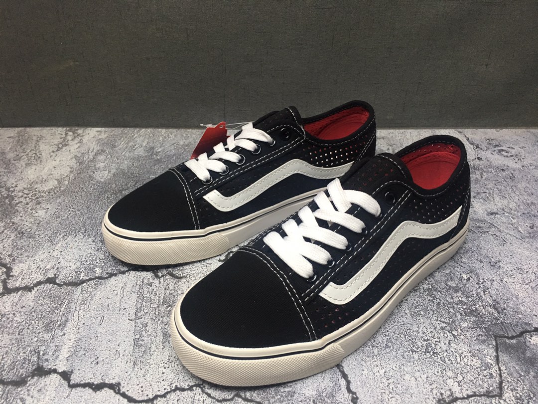 90 新品上市 夏季透气款 韩国限定 万斯 Vans Vault OG Style 冲孔黑白