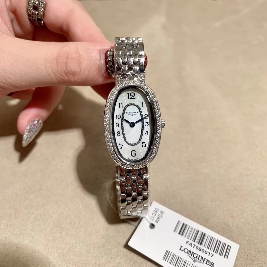 Longines 浪琴圆舞曲系列 优雅 女士腕表 精钢表带 底盖与 尺寸21*34mm 该款腕表备受女性喜爱