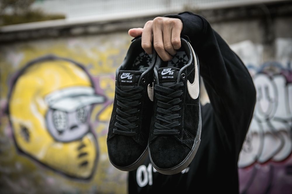 140真标半码Nike 耐克 NIKE SB BLAZER ZOOM LOW GT 男/女滑板鞋