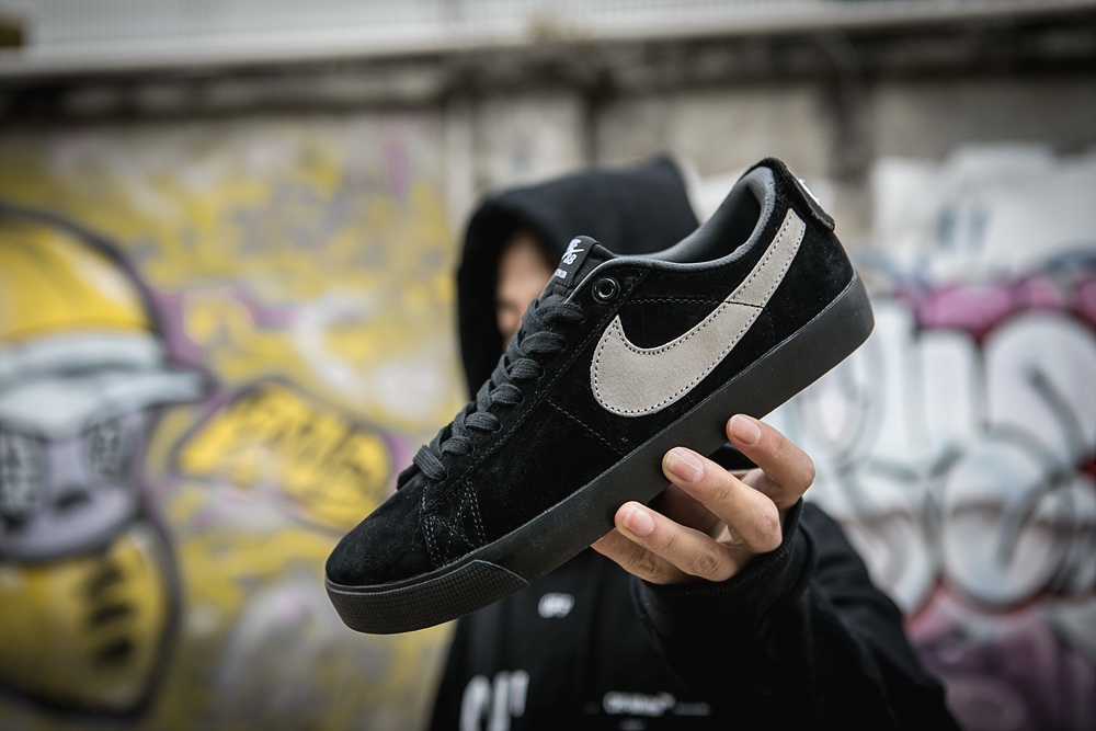 140真标半码Nike 耐克 NIKE SB BLAZER ZOOM LOW GT 男/女滑板鞋