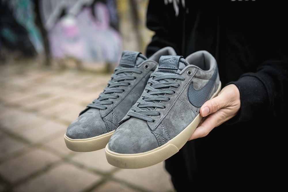 140真标半码Nike 耐克 NIKE SB BLAZER ZOOM LOW GT 男/女滑板鞋