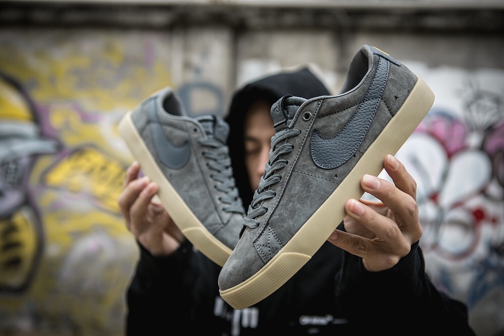 140真标半码Nike 耐克 NIKE SB BLAZER ZOOM LOW GT 男/女滑板鞋