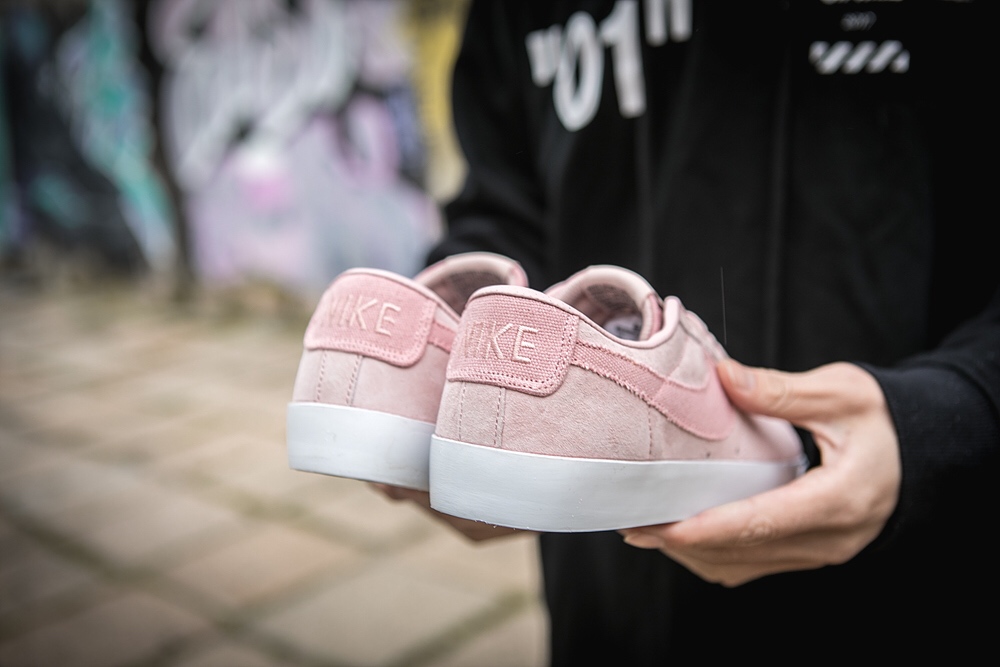 140真标半码Nike 耐克 NIKE SB BLAZER ZOOM LOW GT 男/女滑板鞋