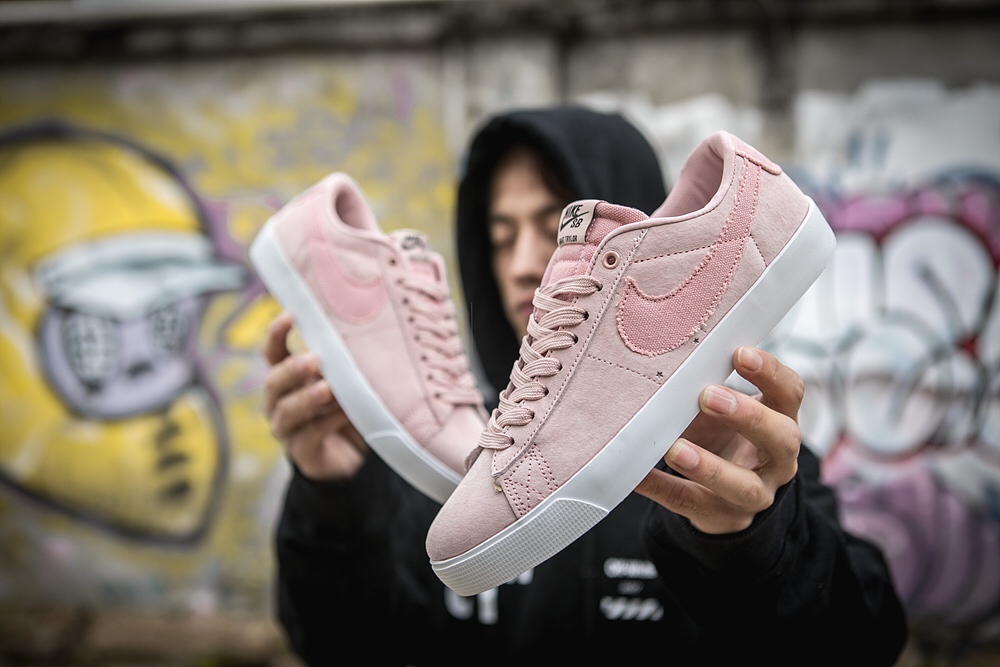 140真标半码Nike 耐克 NIKE SB BLAZER ZOOM LOW GT 男/女滑板鞋