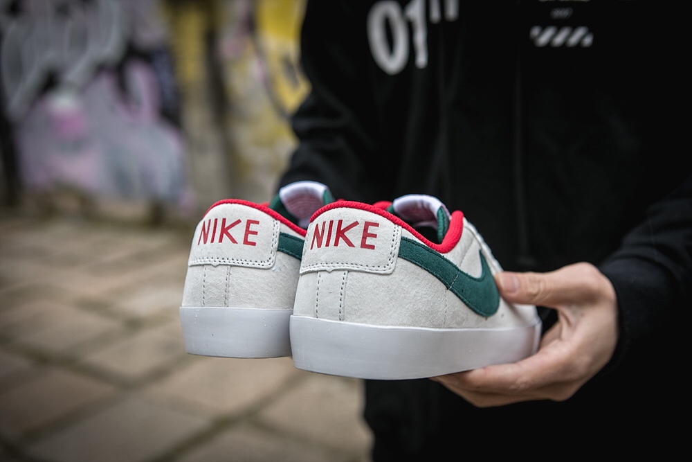140真标半码Nike 耐克 NIKE SB BLAZER ZOOM LOW GT 男/女滑板鞋