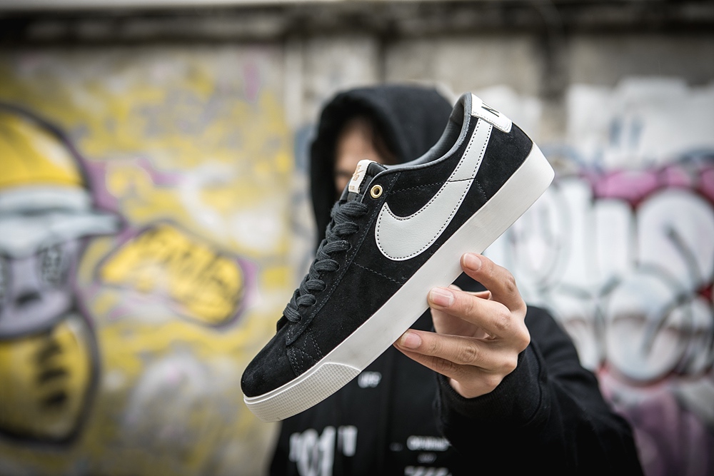 140真标半码Nike 耐克 NIKE SB BLAZER ZOOM LOW GT 男/女滑板鞋