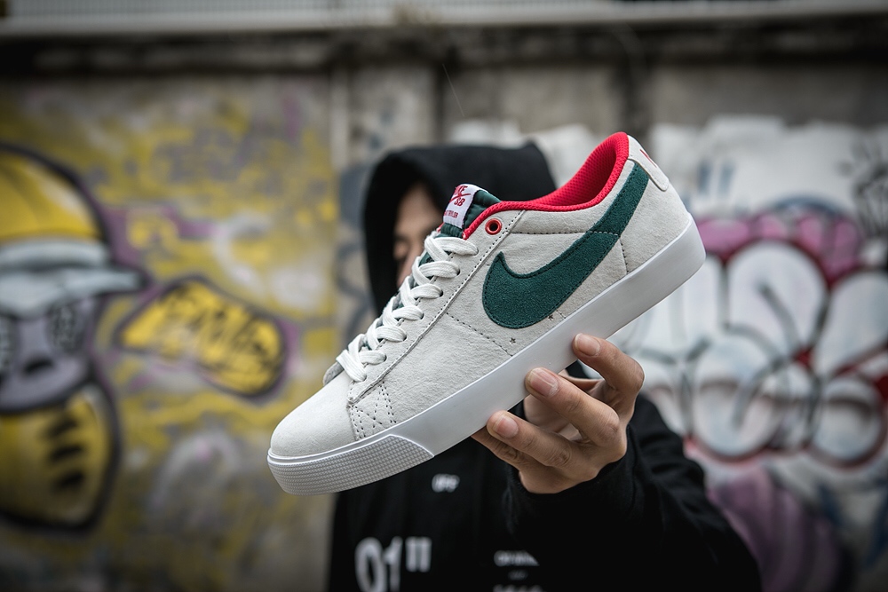 140真标半码Nike 耐克 NIKE SB BLAZER ZOOM LOW GT 男/女滑板鞋