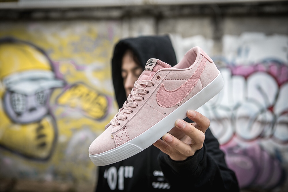 140真标半码Nike 耐克 NIKE SB BLAZER ZOOM LOW GT 男/女滑板鞋