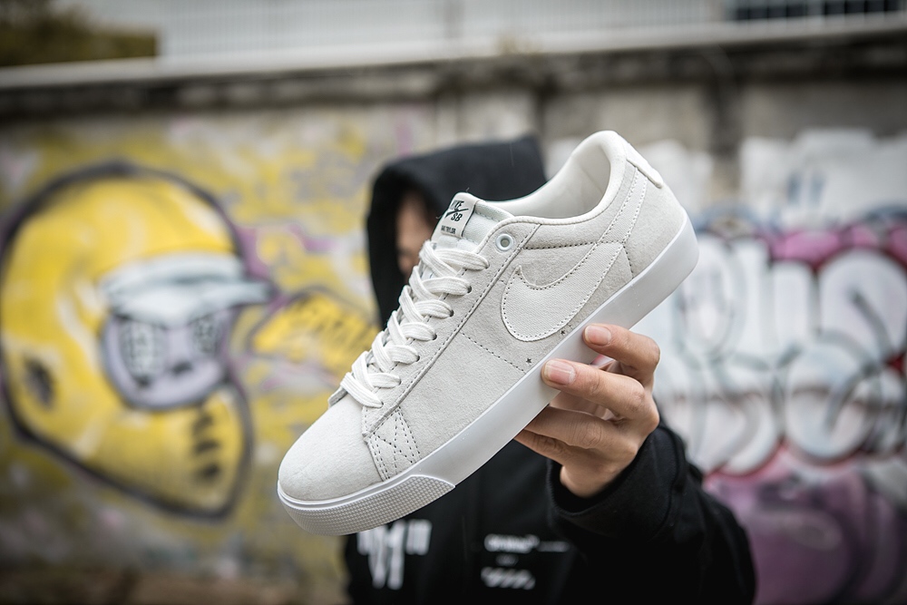 140真标半码Nike 耐克 NIKE SB BLAZER ZOOM LOW GT 男/女滑板鞋