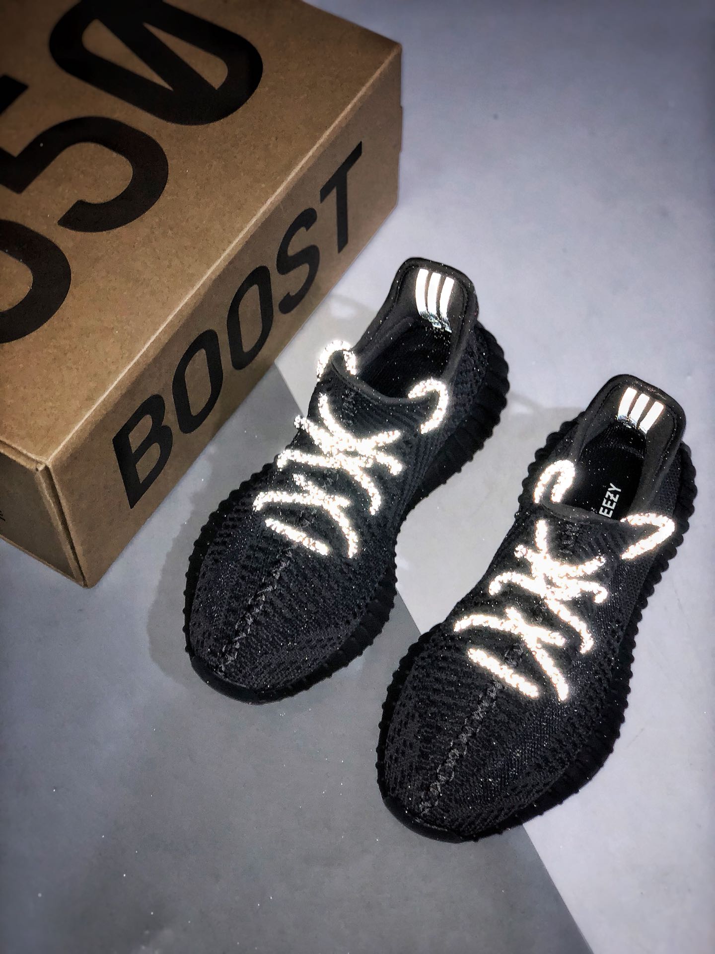 Yeezy 350 Boost V2 “Static Refective” 黑天使配色 黑银 档案正确版本  3M效果